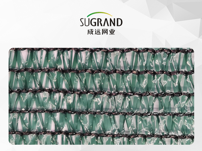 Trois aiguilles de ruban adhésif vert / nuage noir net