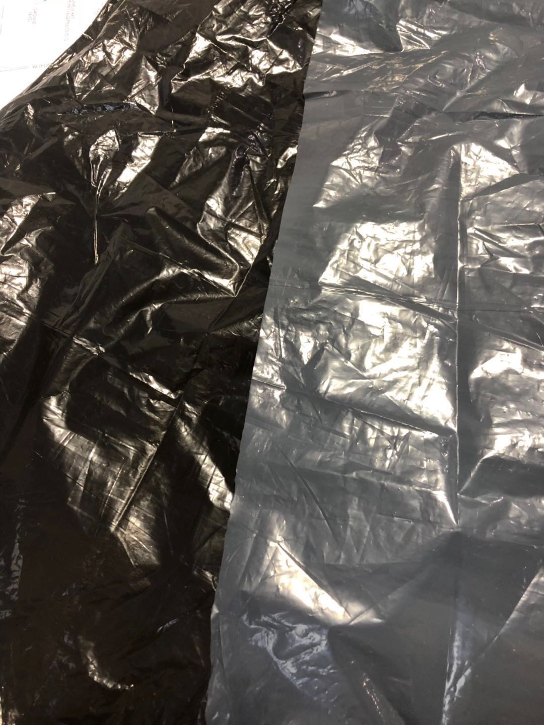 Film de paillis en plastique noir argenté pour le tapis de mauvaises herbes agricoles