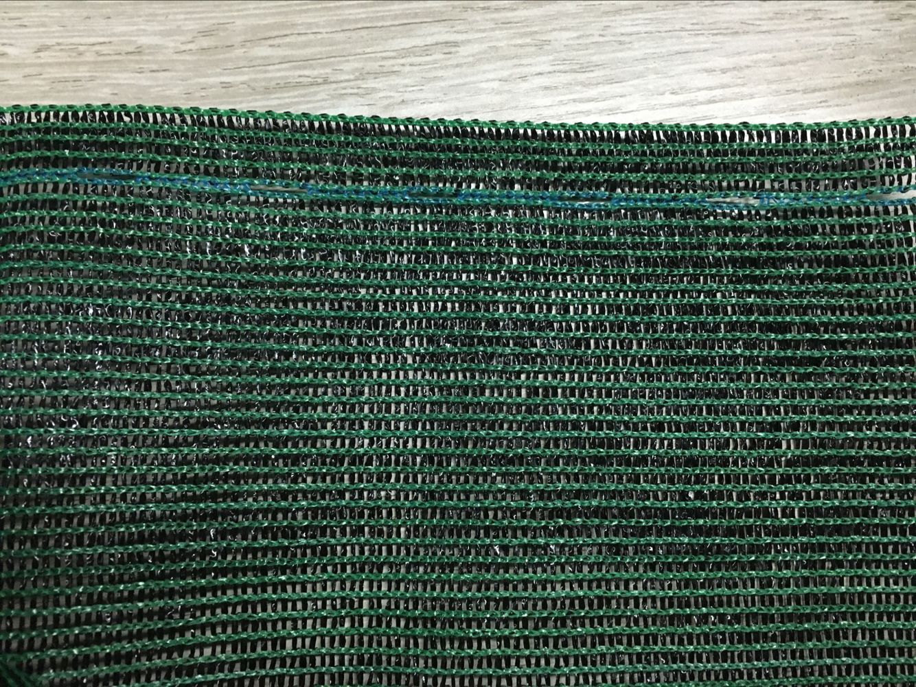 Le nombre d'aiguilles du filet anti-poussière