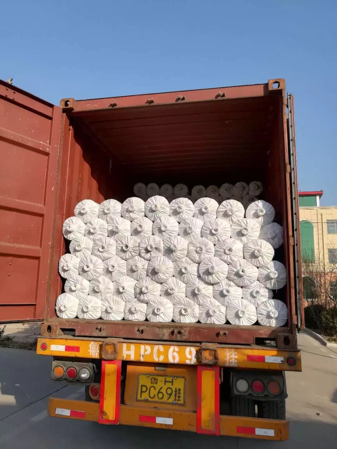 Film de paillis en plastique noir argenté pour le tapis de mauvaises herbes agricoles